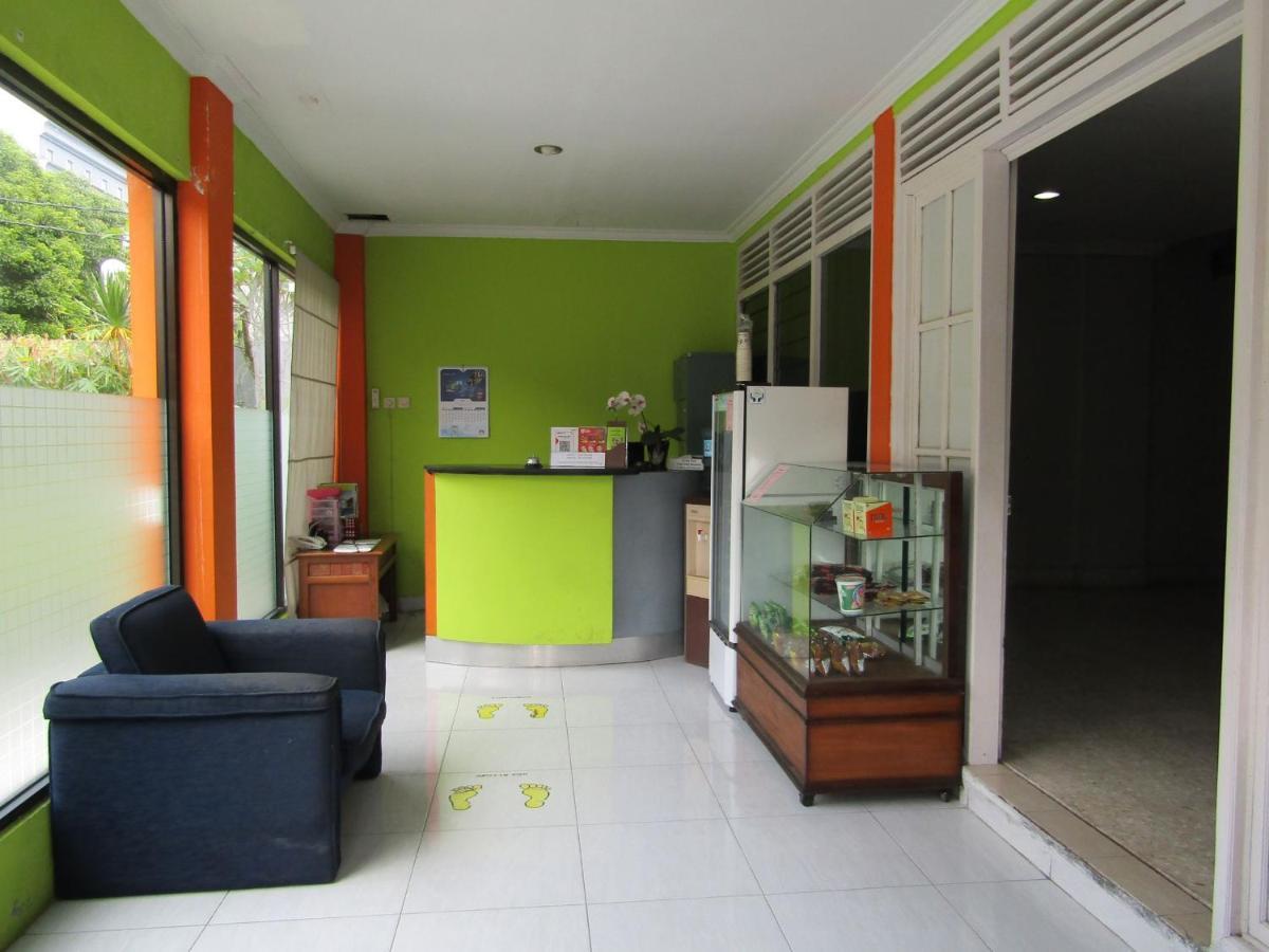Planters Guest House Yogyakarta Bagian luar foto